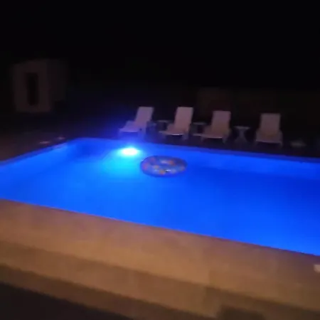 فيلة Bijelo Polje *